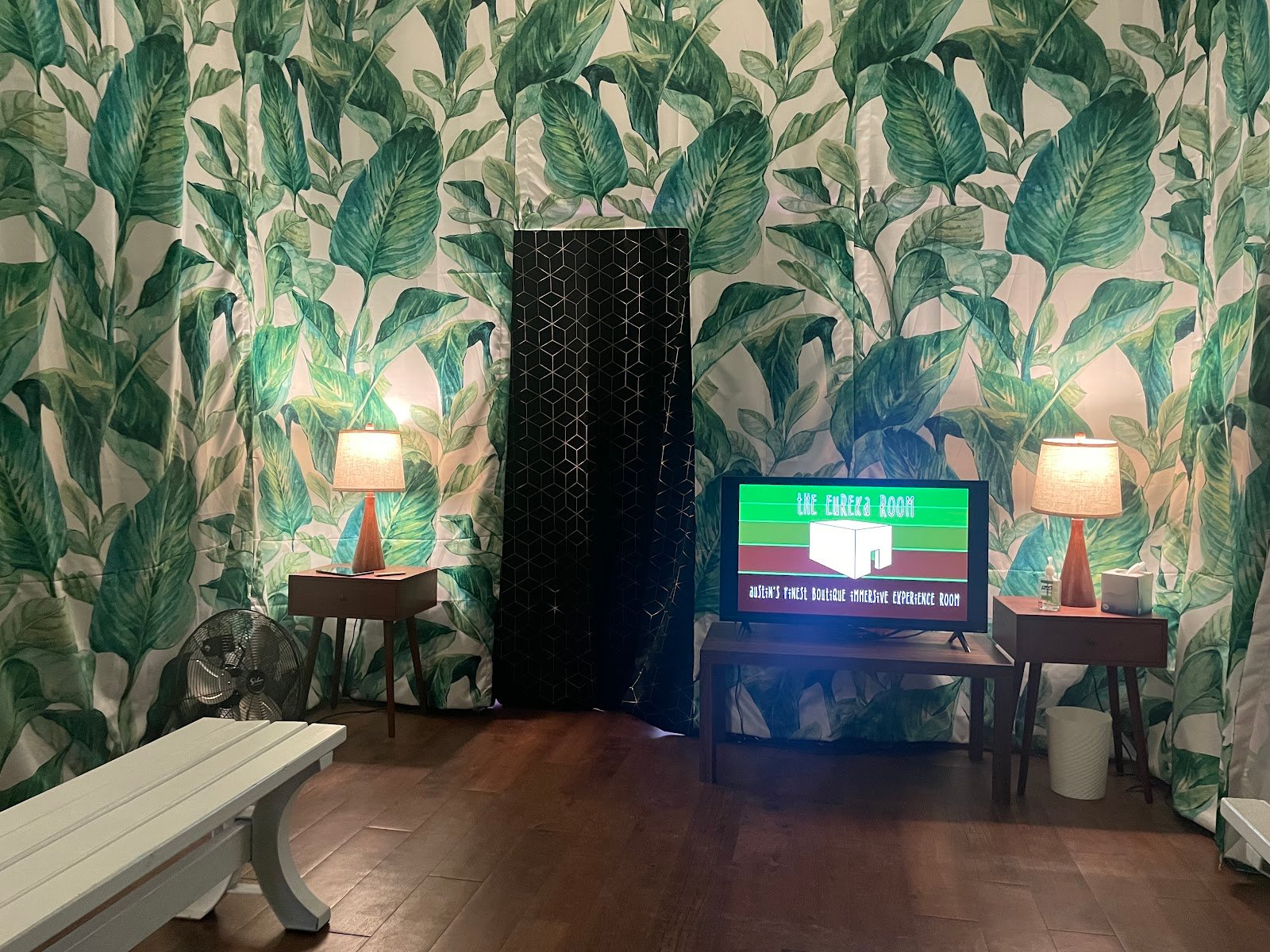 the-eureka-room-a-unique-and-fun-austin-experience-2