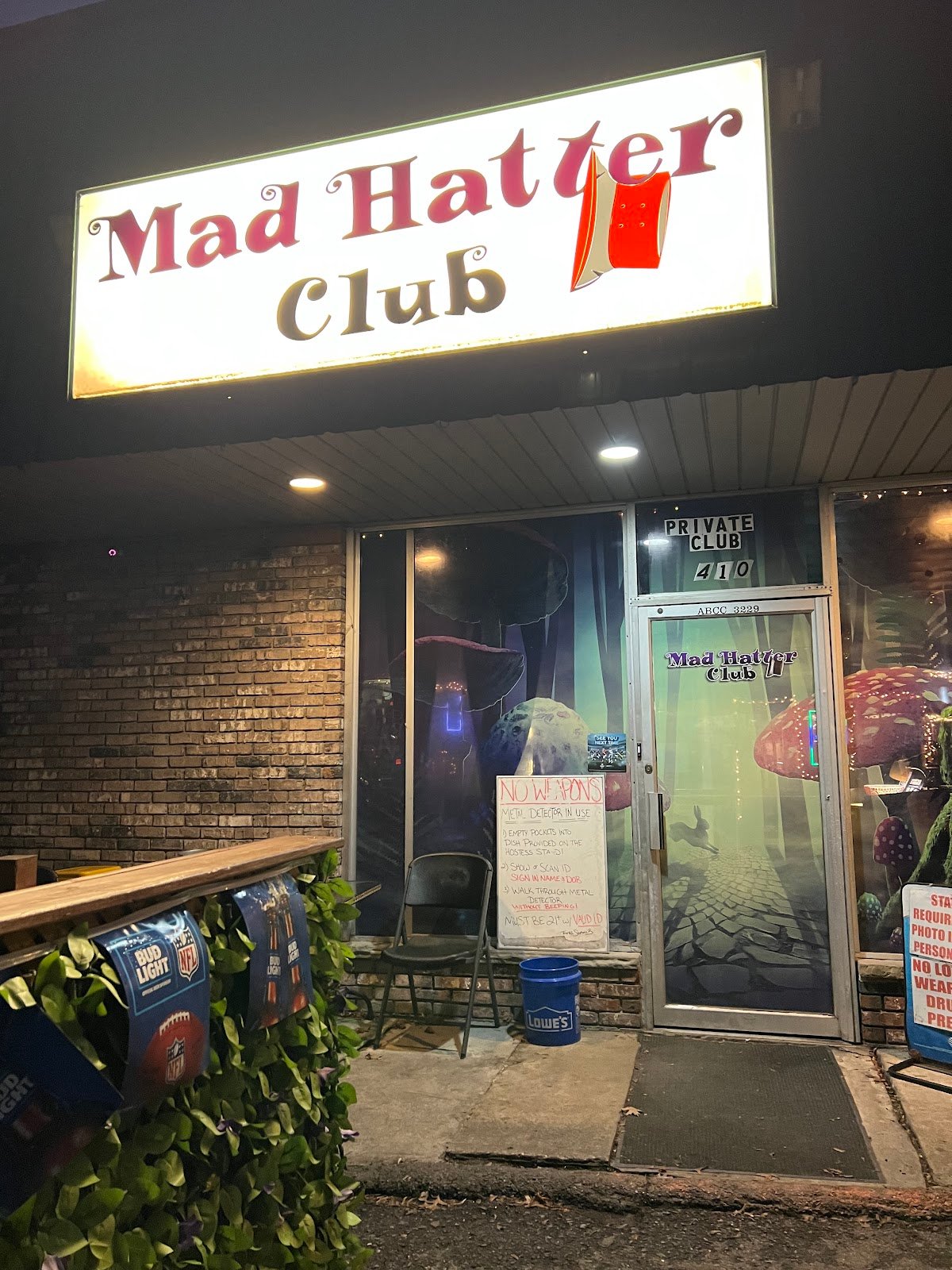 the-mad-hatter-club-4