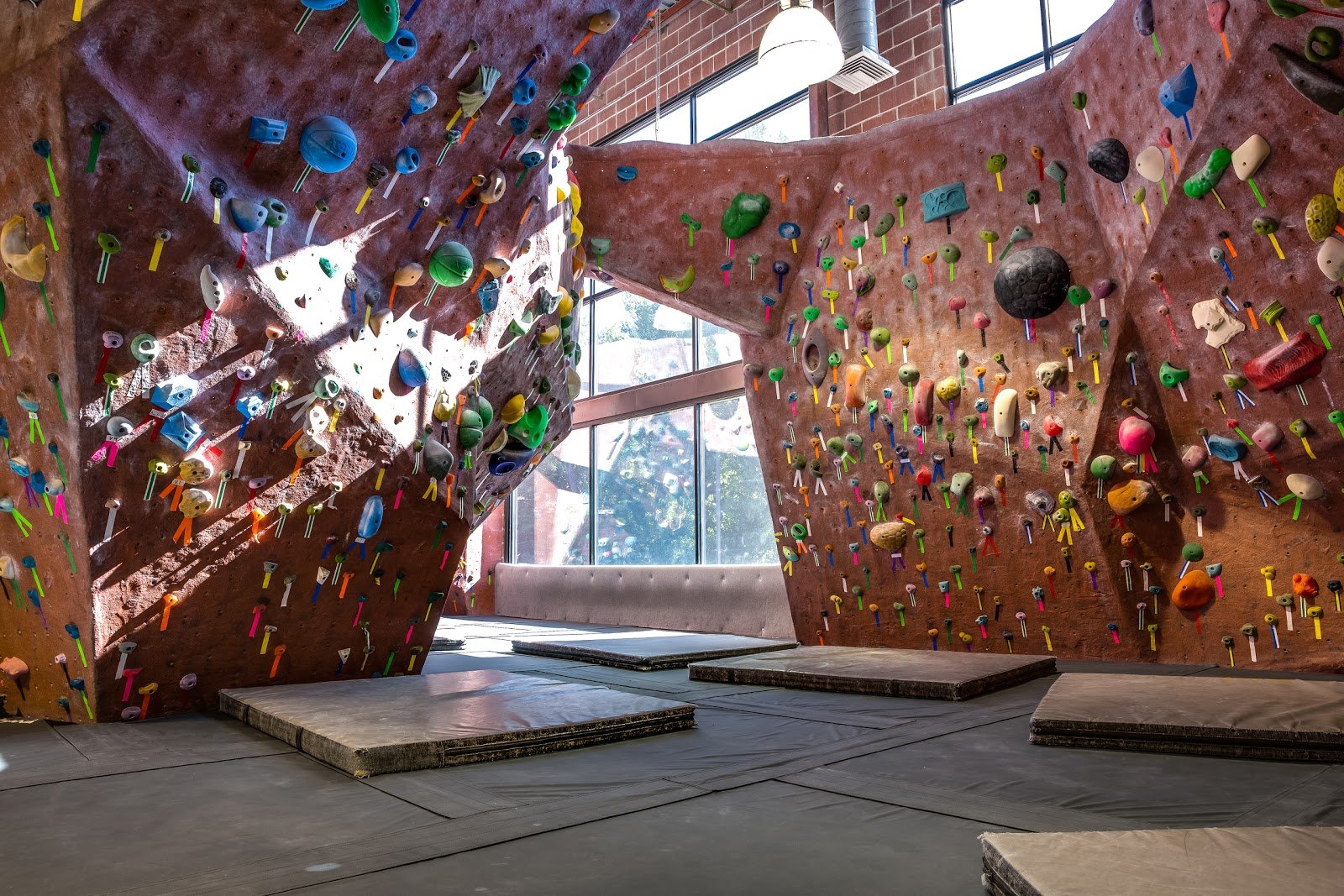 the-quarry-indoor-climbing-center-3